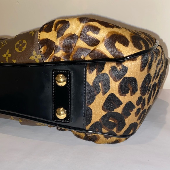 Limited Edition Vintage Louis Vuitton Polly Monogram Leopard Hobo Bag - Picture 8 of 16